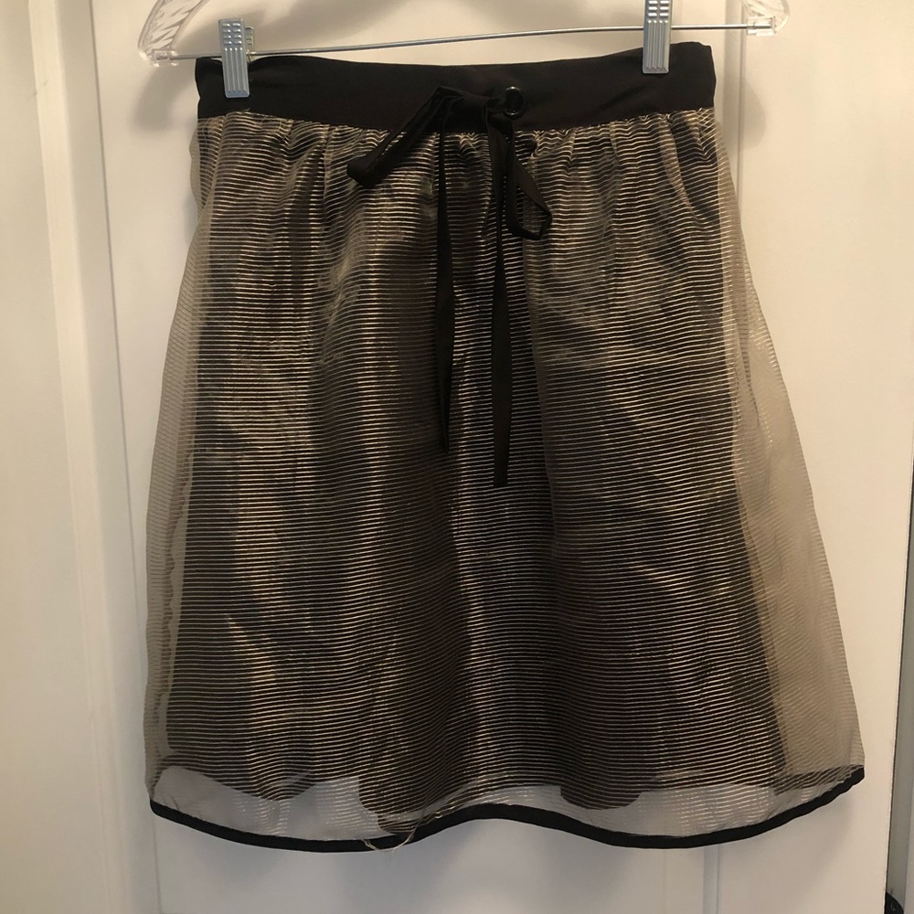 Small gold and black skirt